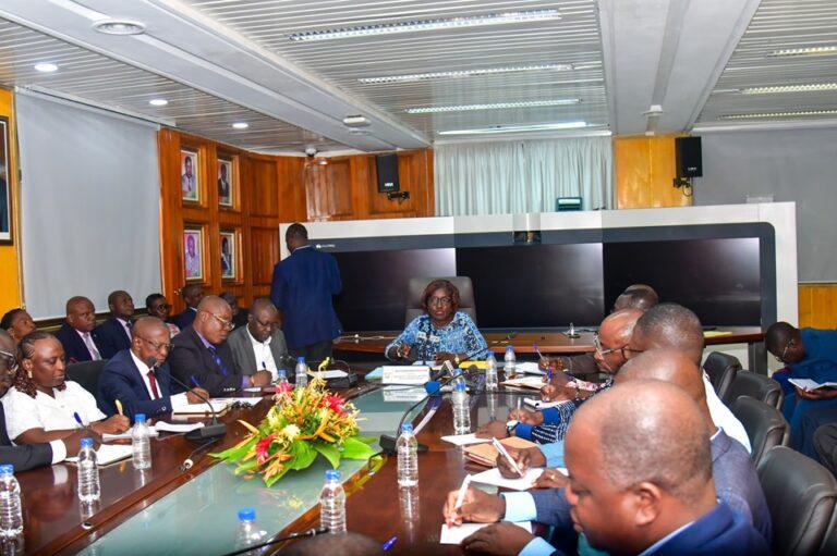 cn-te-d-a-ivoire-ponctions-salariales-la-ministre-de-l-a-noducation-rassure-les-syndicats-et-appelle-nc-la-responsabilitno