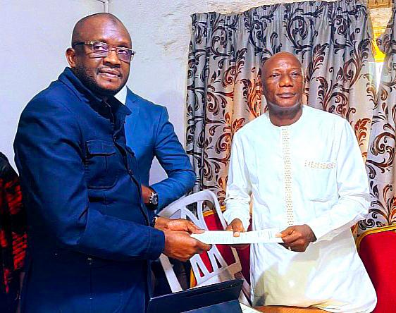 grnove-de-72-heures-dans-le-transport-routier-en-cn-te-d-a-ivoire-les-transporteurs-dnononcent-une-pression-fiscale-jugnoe-excessive