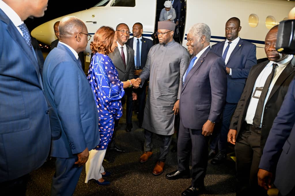 coopnoration-le-premier-ministre-snonnogalais-en-visite-d-amitino-en-cn-te-d-ivoire