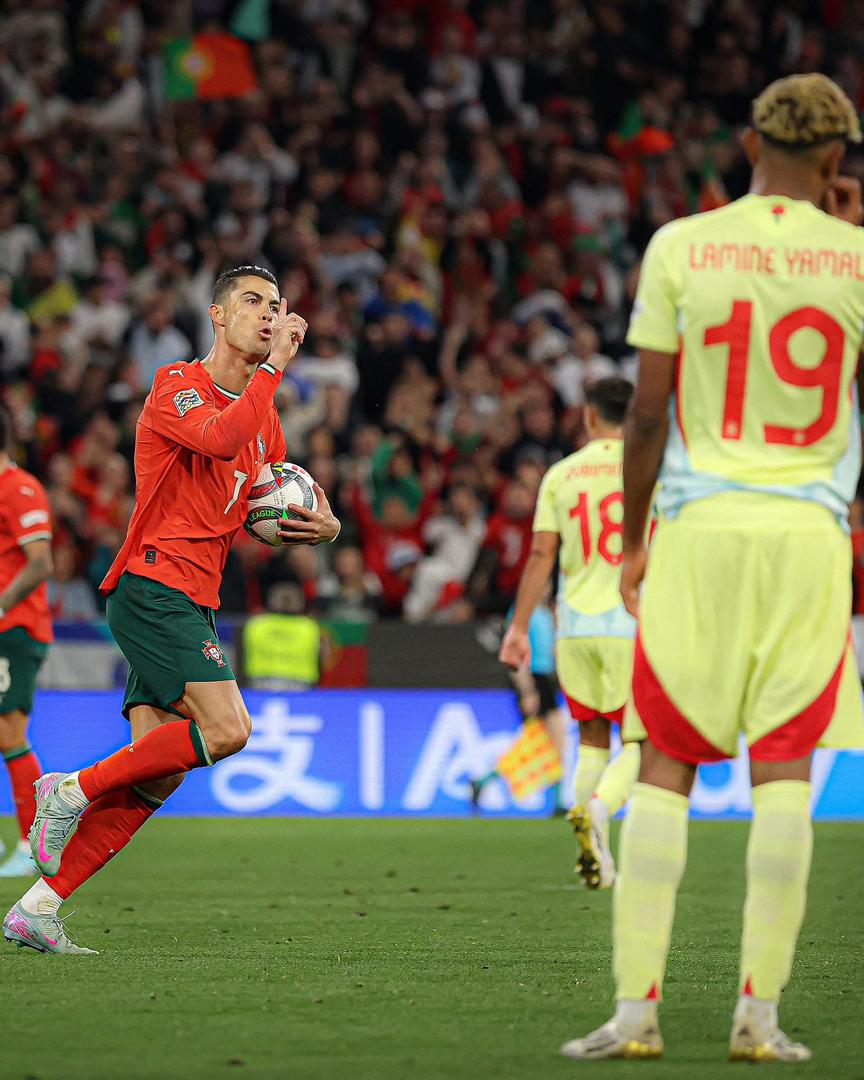 football-le-portugal-triomphe-en-ligue-des-nations-nuno-mendes-eclipse-lamine-yamal