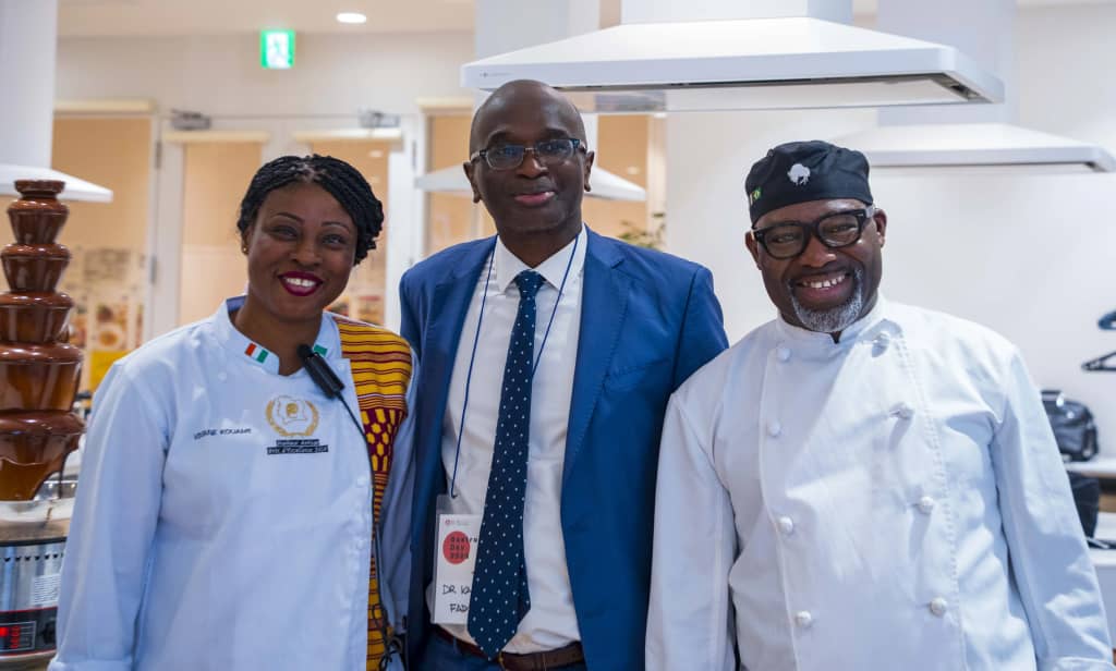 la-cn-te-d-a-ivoire-snoduit-le-japon-par-sa-gastronomie-nc-l-a-exposition-universelle-2025