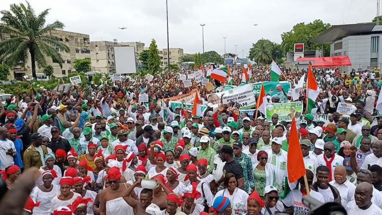 cn-te-d-ivoire-prnosidentielle-2025-dnomonstration-de-force-du-pdci-rda-contre-l-a-exclusion-de-son-candidat-thiam