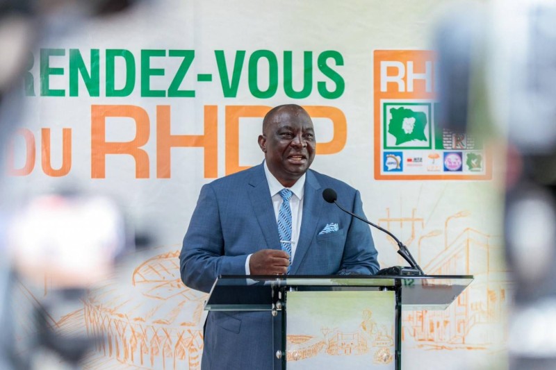 cn-te-d-ivoire-a-prnosidentielle-2025-le-rhdp-ferme-la-porte-nc-l-idnoe-de-rnointnogrer-des-candidats-jugnos-innoligibles