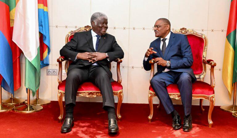 coopnoration-le-premier-ministre-beugrno-mambno-nc-luanda-pour-le-sommet-notats-unis-a-afrique