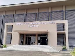 cn-te-d-ivoire-la-justice-passe-au-numnorique-certificats-de-nationalitnos-et-casiers-judiciaires-dnosormais-numnorisnos