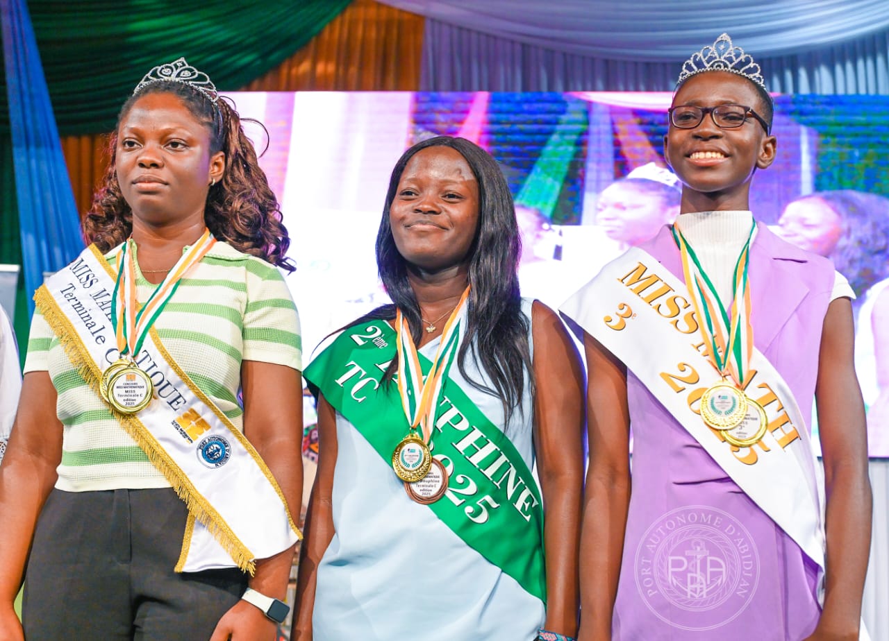 miss-mathematiques-2025-le-lycee-sainte-marie-de-cocody-rafle-la-palme