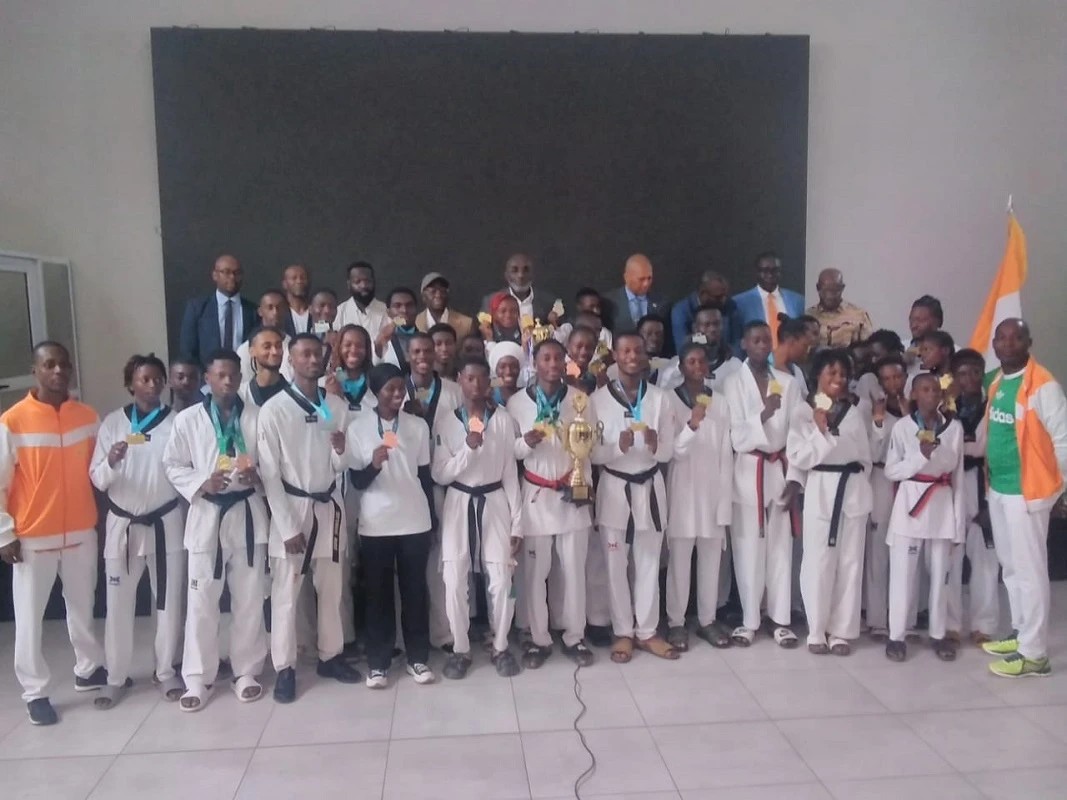 68b18485cb85d-les_heros_du_taekwondo.jpg